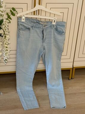 Levi's Light Blue Skinny Women's Jeans $12